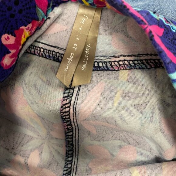 Penningtons Floral Capris - Blue, Pink, Yellow Size 3x - Picture 6 of 7
